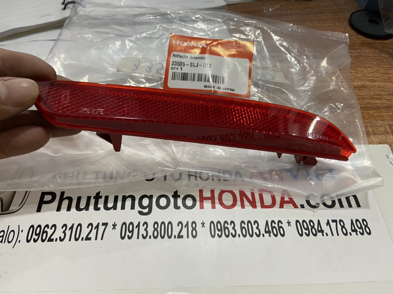 Đèn phản quang ba đờ sốc sau xe Honda Crv 2013-2015